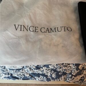 Vince Camuto 17” Shoulder Bag 17”  include white Dust Bag
